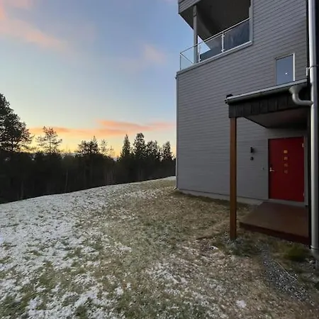 Moderne Og Sentral Kjellerleilighet Med Parkering * Alta